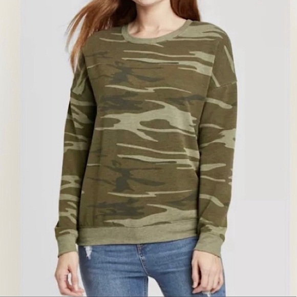 Zoe + Liv Tops - Zoe + Liv Green Camouflage Sweatshirt